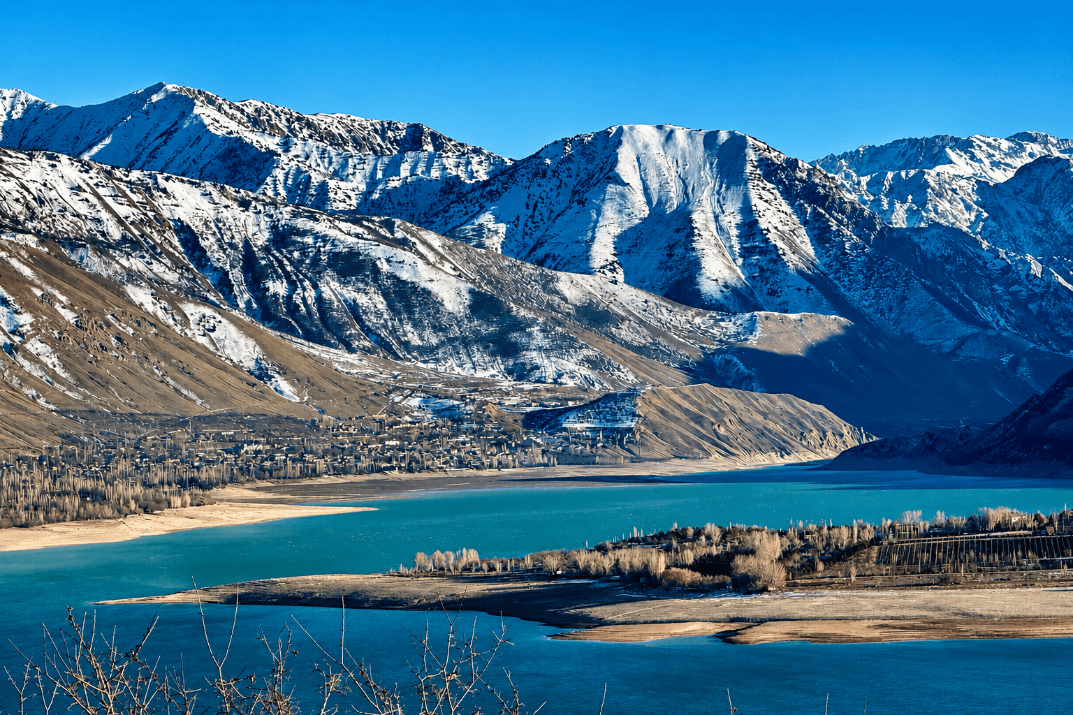Ugam-Chatkal e Lago Charvak